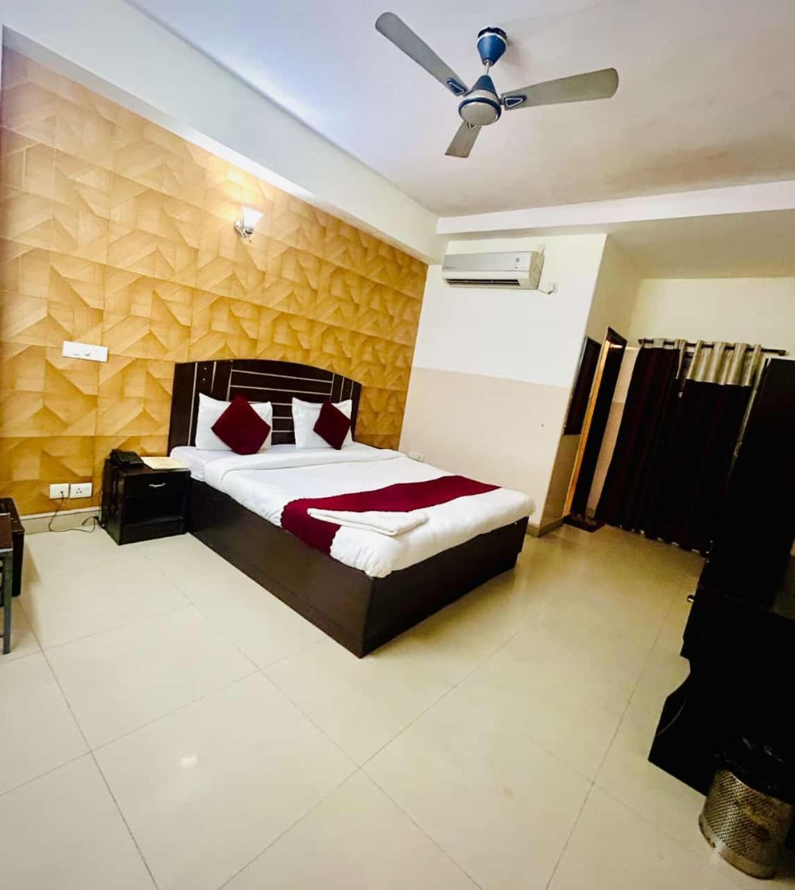 ניו דלהי Hotel Airport City מראה חיצוני תמונה
