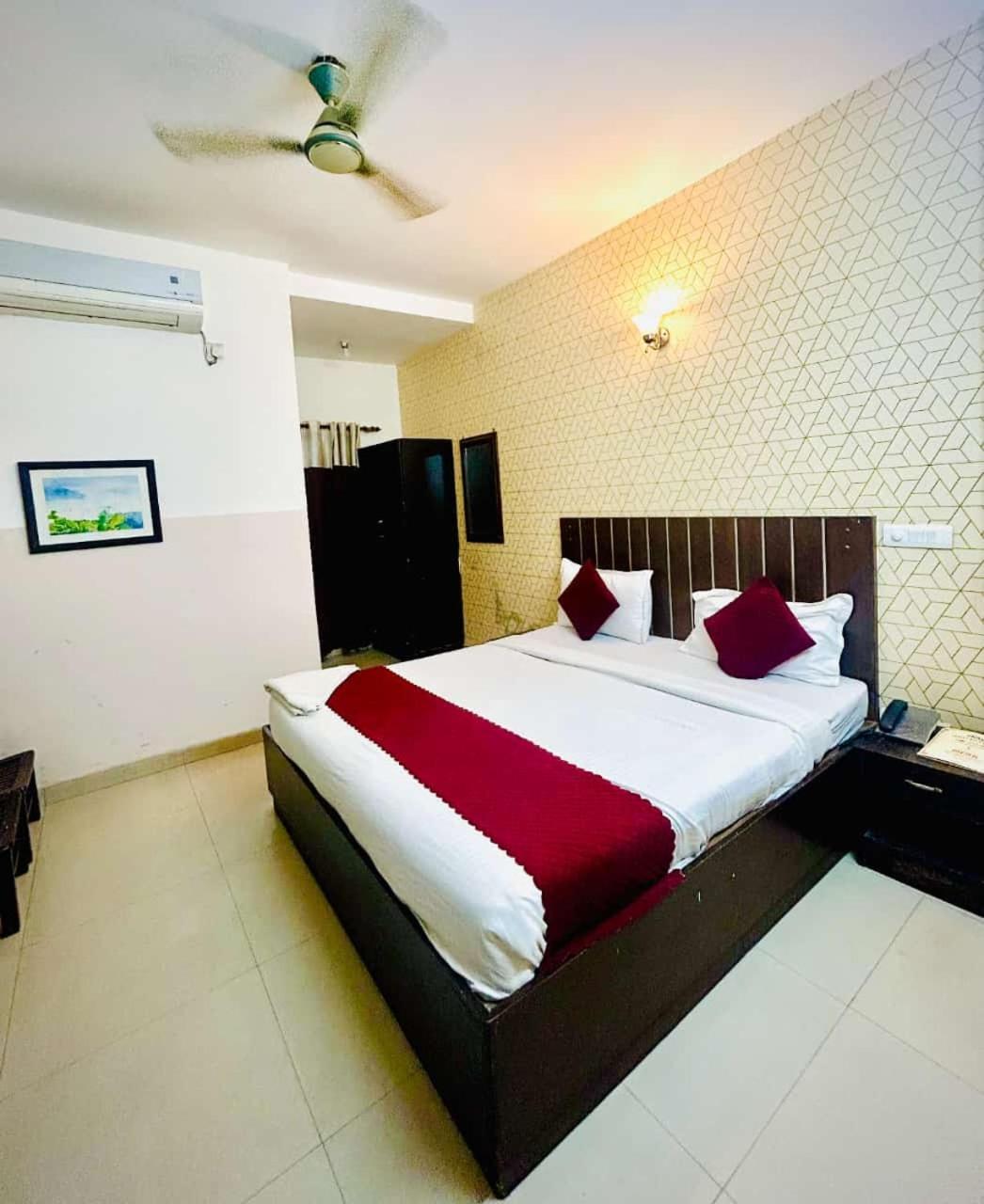 ניו דלהי Hotel Airport City מראה חיצוני תמונה